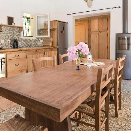 Holiday home Beautiful In With 4 Bedrooms And Wifi *