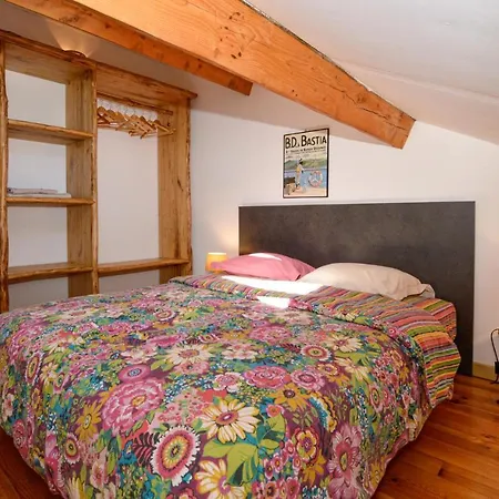Beautiful In With 4 Bedrooms And Wifi Holiday home