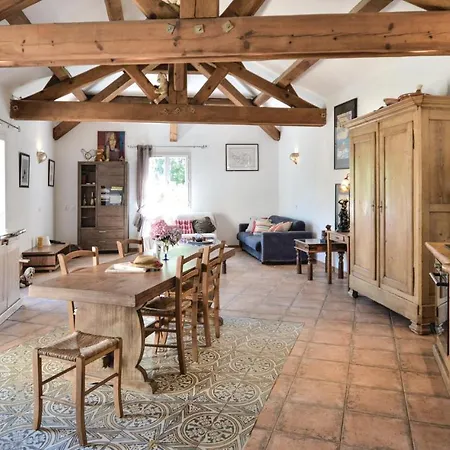 Beautiful In With 4 Bedrooms And Wifi *